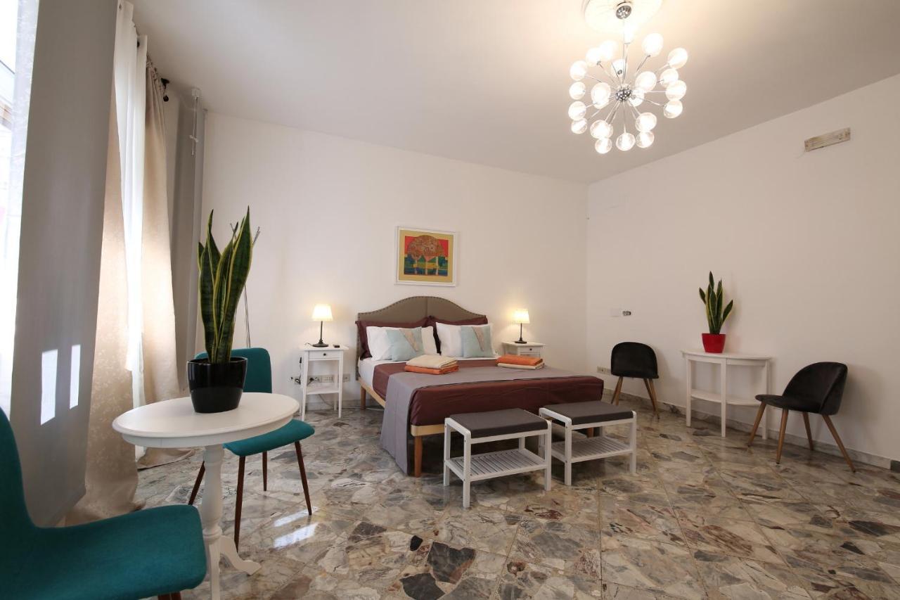 Cavour & Savoia Hotel Bari Exterior photo
